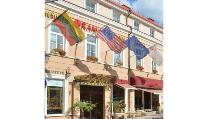 Ramada Hotel & Suites Vilnius poza 1