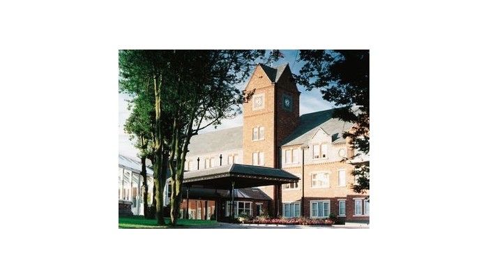 The Park Royal-qhotels poza 0