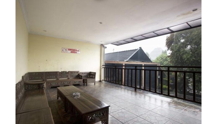 Hotel Reddoorz Near Stadion Mandala Krida poza 0