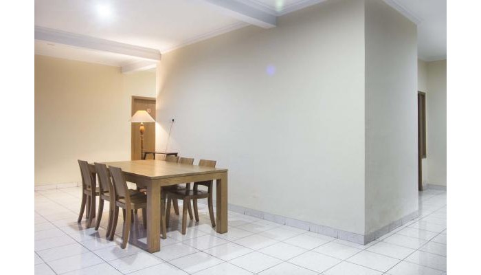 Hotel Reddoorz Near Stadion Mandala Krida poza 9
