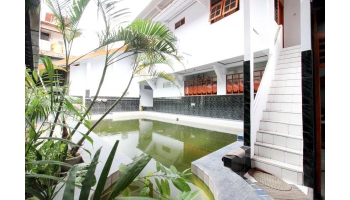 Hotel Reddoorz Plus Near Alun Alun Selatan poza 9