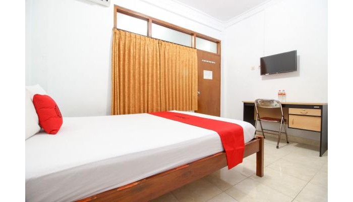 Hotel Reddoorz Plus Near Alun Alun Selatan poza 7