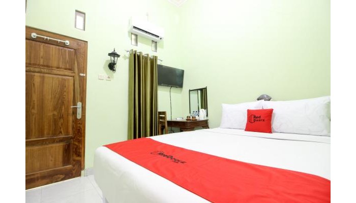 Hotel Reddoorz Plus Near Taman Sari poza 3