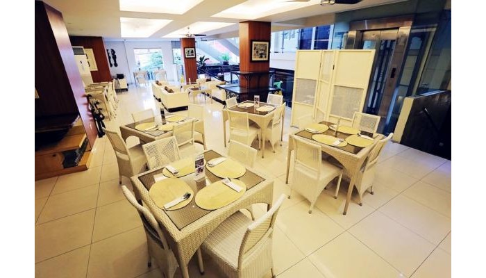 Pyrenees Hotel poza 7